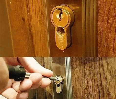 Ключ сломался в замке