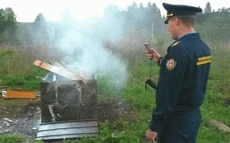 Можно ли сжигать мусор на своем участке в году?